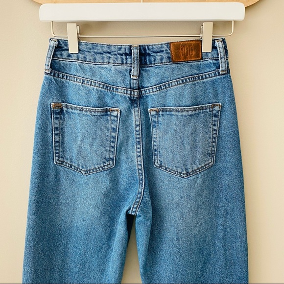 BDG by Urban Outfitters Pintuck Mom Denim Jean Blue Sz 24 - Picture 6 of 9